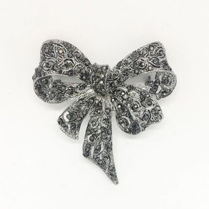 bijoux Jewelry - Antiqued Bow Brooch bijoux Jewelry - Antiqued Bow Brooch